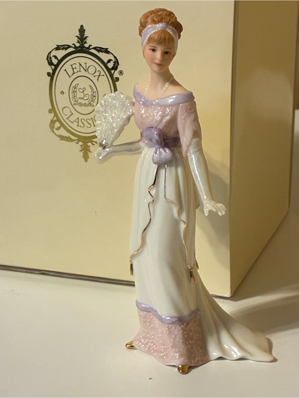 LENOX "Glamorous Entrance" porcelain figurine doll Ladies of Elegance 6” Tall